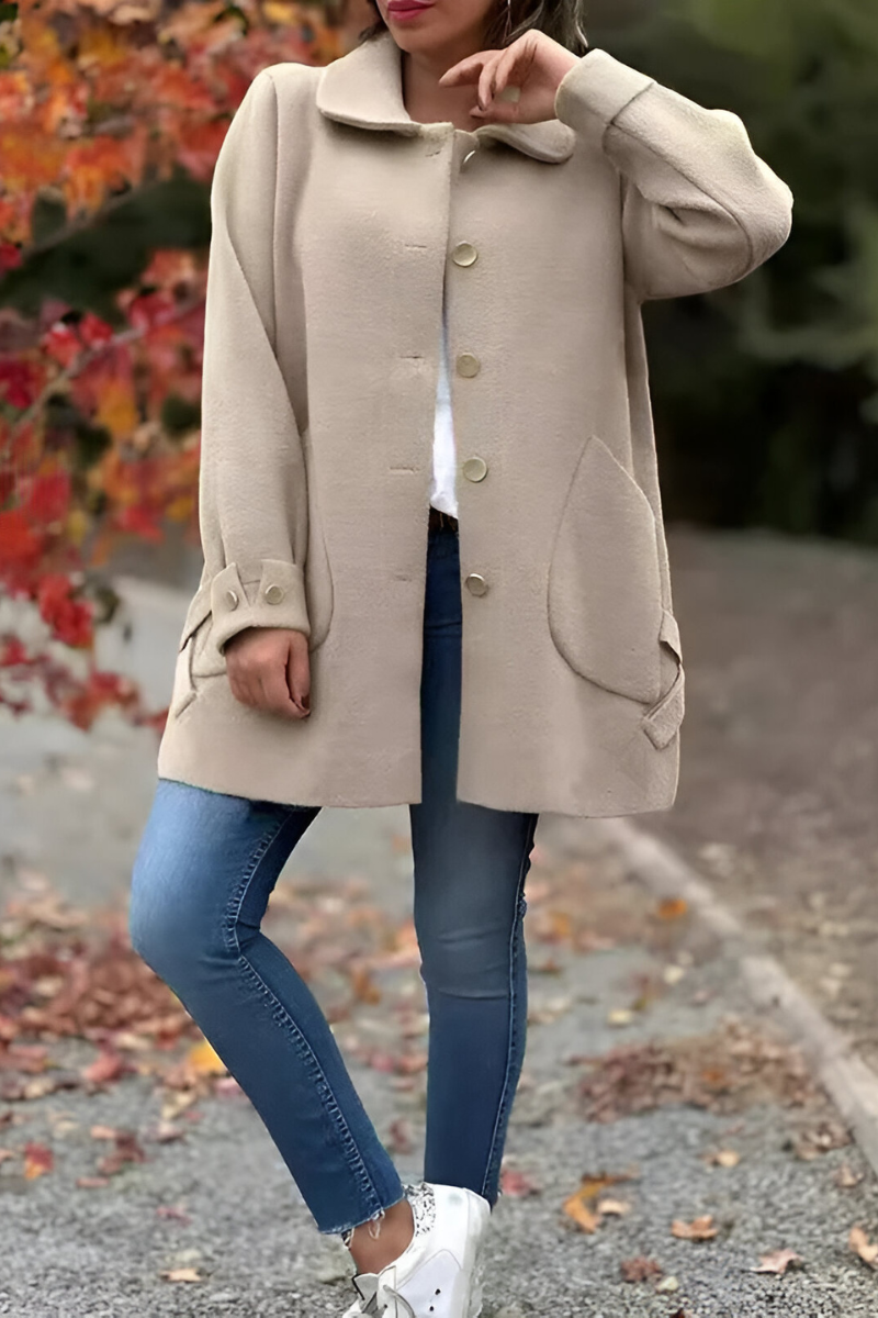 Irena™ | Klassieke Jas met Knopen – Tijdloze Elegantie voor Elke Gelegenheid