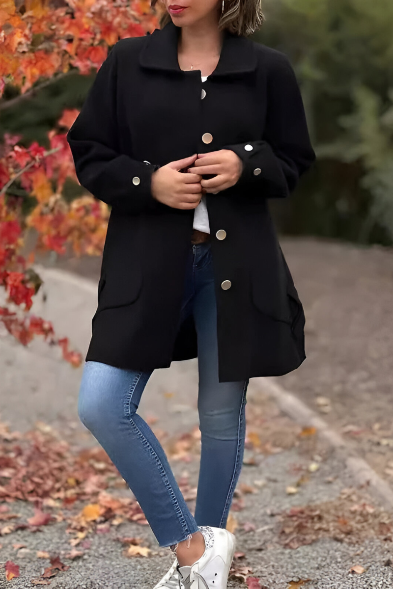 Irena™ | Klassieke Jas met Knopen – Tijdloze Elegantie voor Elke Gelegenheid