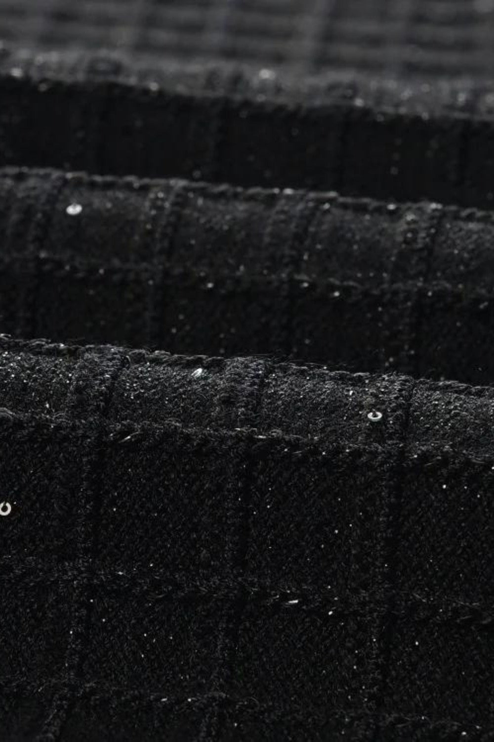 Nyselle™ | Mini-jurk met versieringen en korte mouwen – zwart