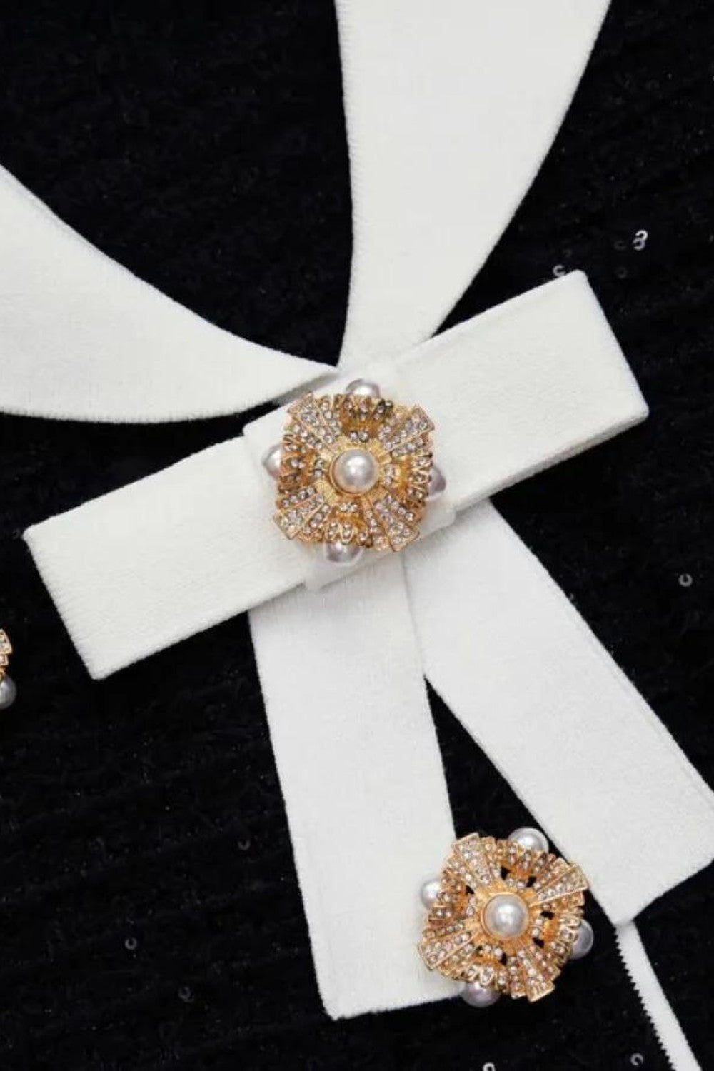 Nyselle™ | Mini-jurk met versieringen en korte mouwen – zwart